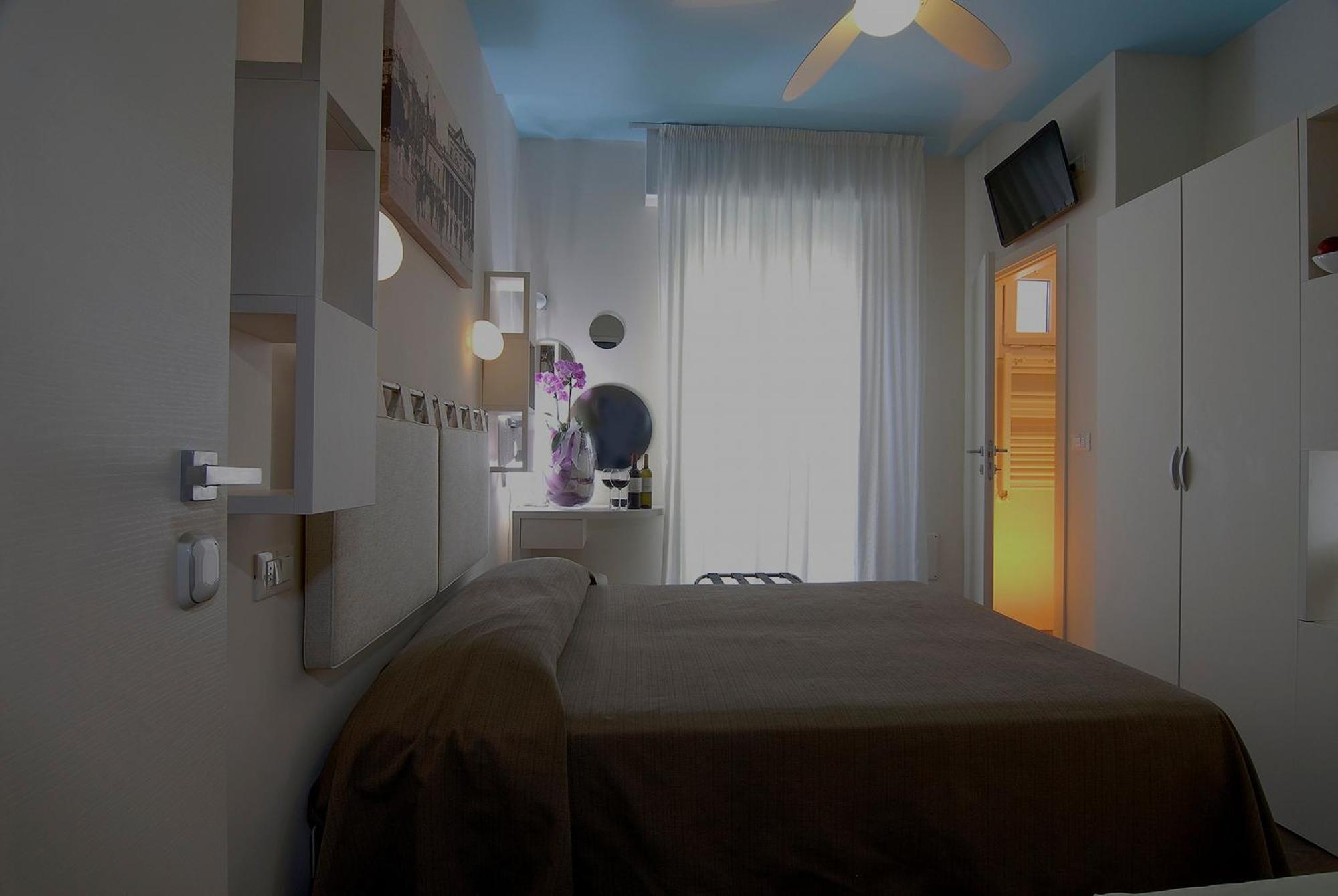 Hotel Casablanca Римини Экстерьер фото