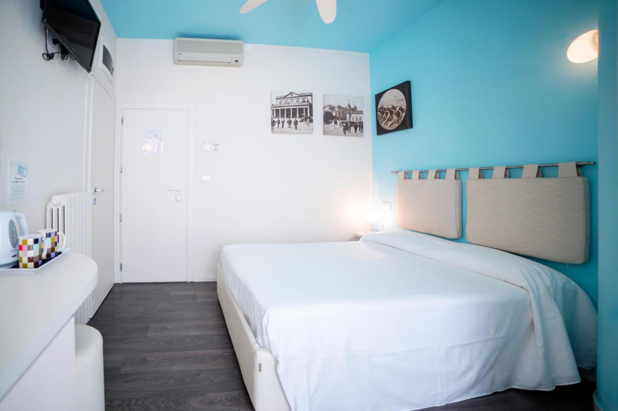Hotel Casablanca Римини Экстерьер фото