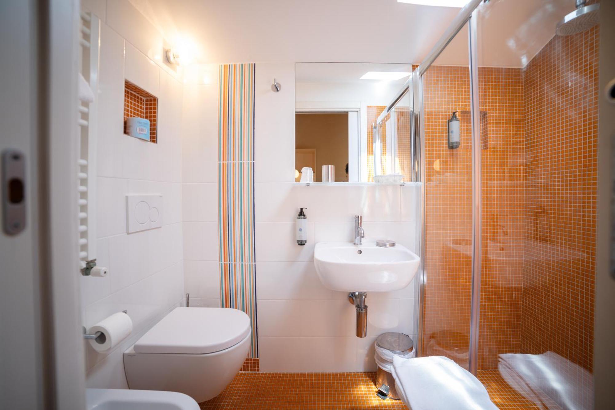 Hotel Casablanca Римини Экстерьер фото