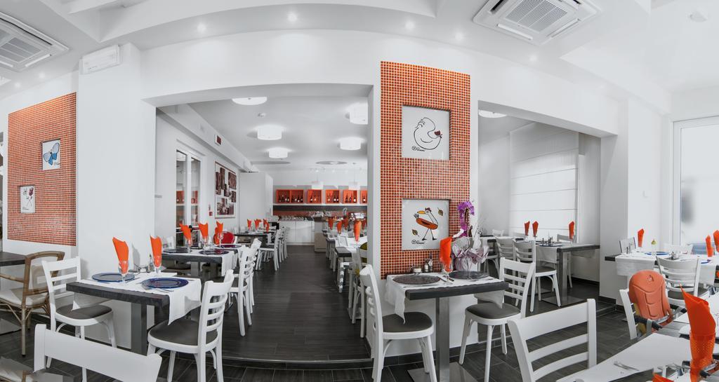 Hotel Casablanca Римини Экстерьер фото
