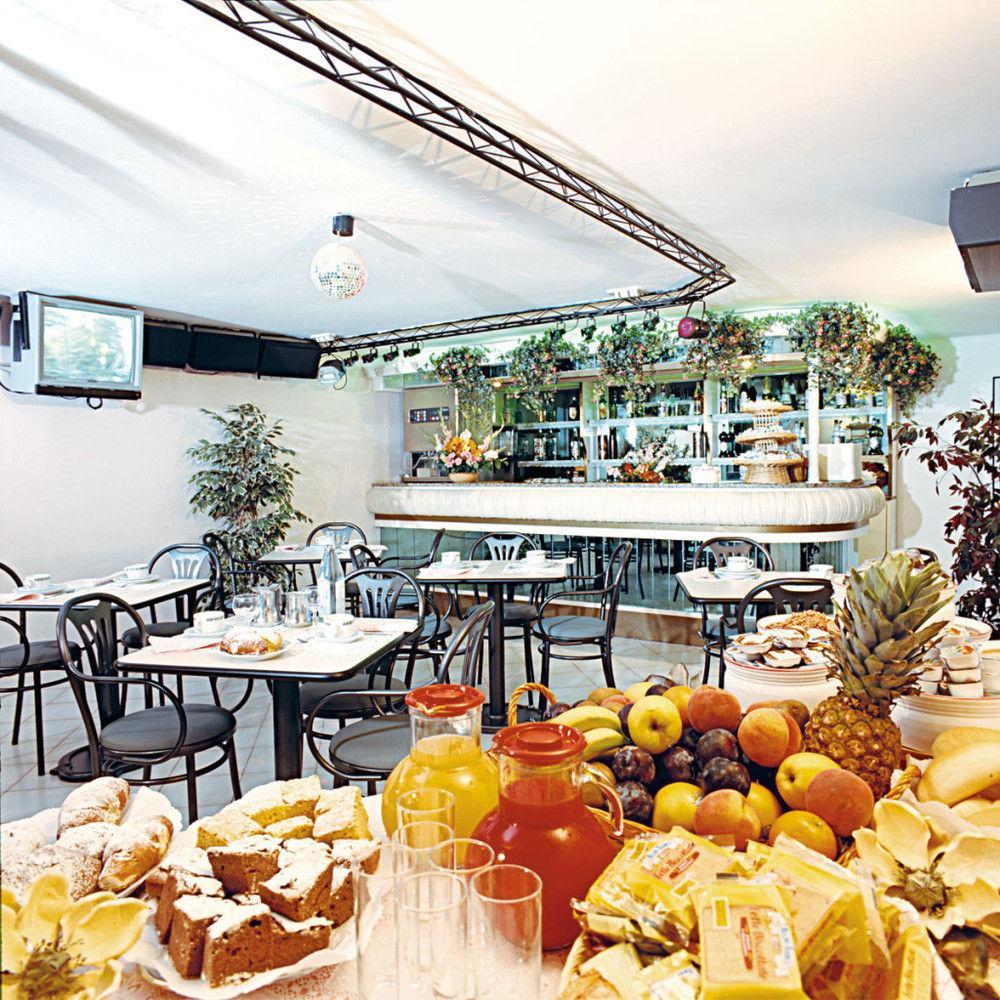 Hotel Casablanca Римини Экстерьер фото