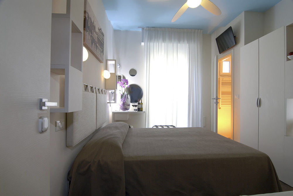 Hotel Casablanca Римини Экстерьер фото